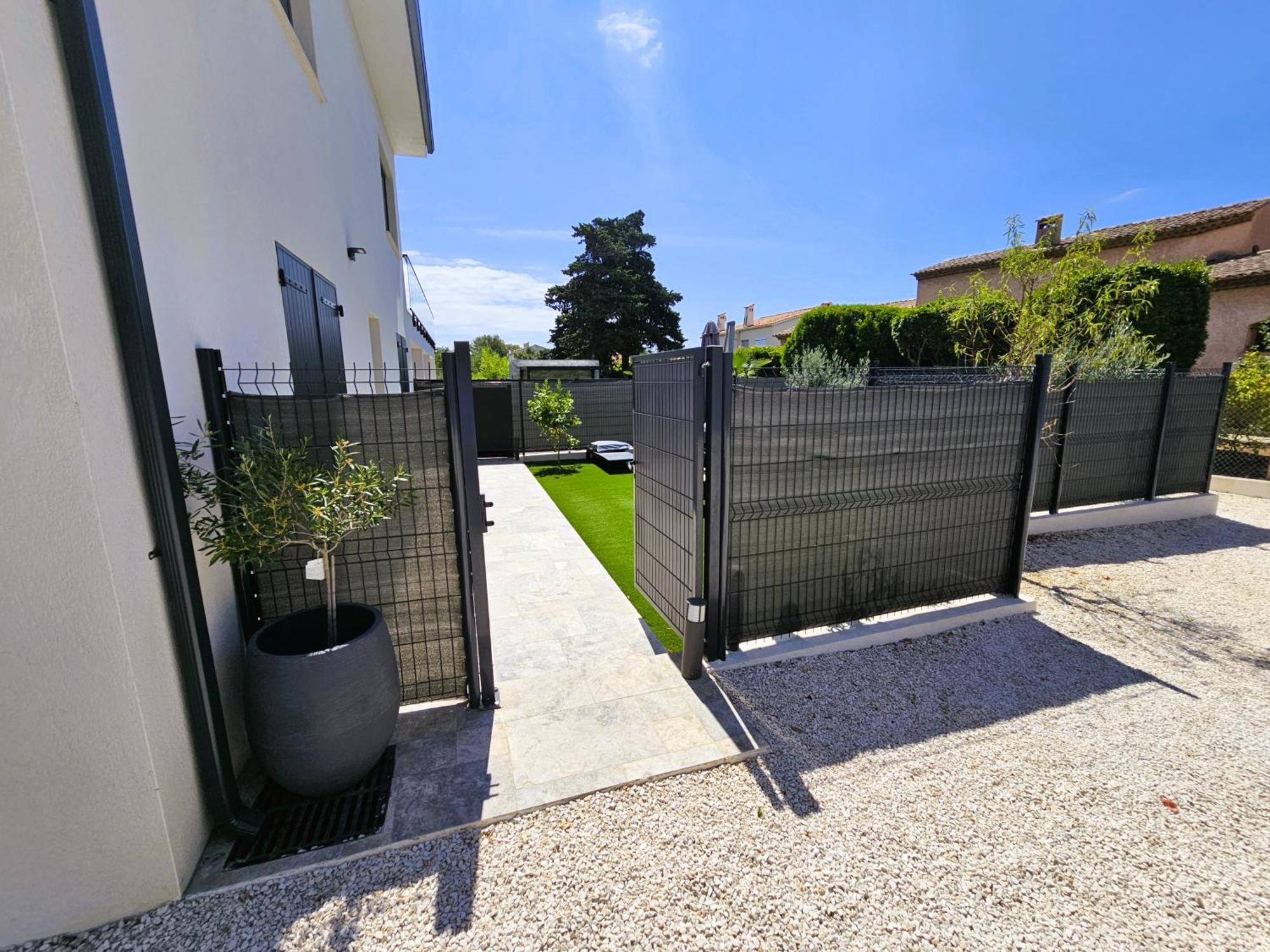 Etoile Du Berger Saint Aygulf 3 Villas Et 4 Appartements Jardin Individuel Et Piscine Chauffee En Saison - La Mer Et Les Plages 450 M Dış mekan fotoğraf